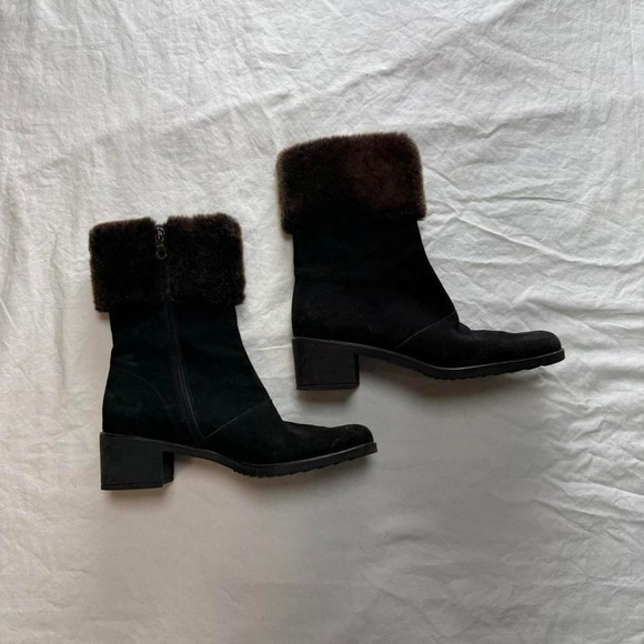 Salvatore Ferragamo Black Suede Boot with Faux Fur Cuff Sz 7.5 (2A — narrow) - Picture 2 of 8